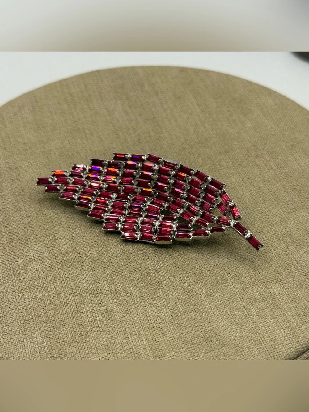 Vintage 1979s Fuchsia glass baguette pink Crystal Leaf Brooch